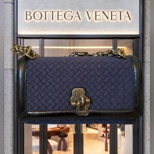 BOTTEGA VENETA LIKE NEW Intrecciato Knit Olimpia Knot Bag